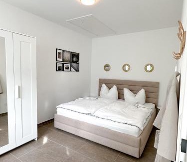 Bruck an der Leitha Apartment | Modernes Haus nähe Parndorf