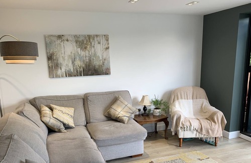 Coveney House | Modernised and Extended Idyllic Country Cottage
