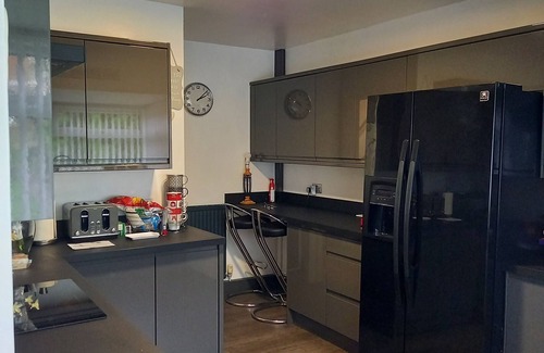 Fairwater House | Modernised home with 2 bedrooms in Cardiff