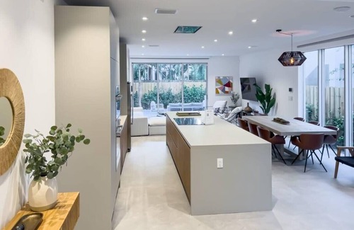 Southwest Coconut Grove House | Modernista 2, Townhome with Pool by Coconut Grove