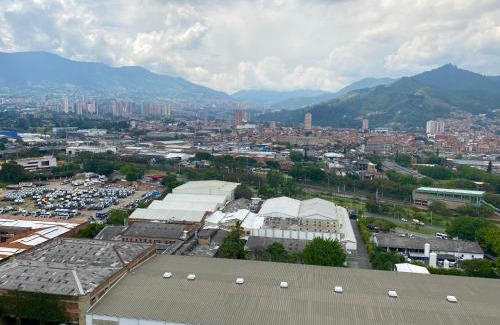 Sabaneta Apartment | Moderno con vista, al lado de CC Mayorca y Metro