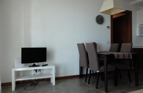 Dalmine Apartment | Moderno Trilocale Laura