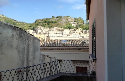 Modica Apartment | Modica old town, stylish large apartment in central location