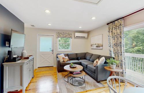 Mill Ridge House | Mogul Road Cottage
