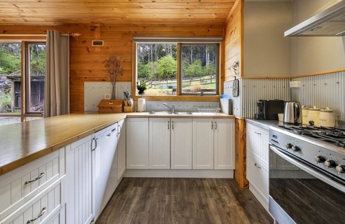 Mole Creek House | Mole Creek Cabins