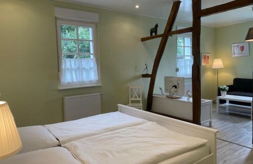 Hueckeswagen Apartment | Molehill Shire