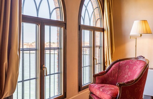 Molina Apartment | Molino Stucky Residence Galea Suite