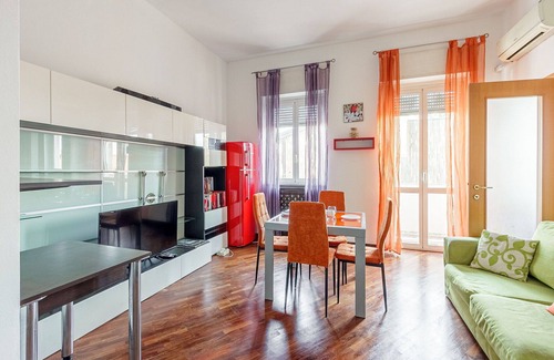 Calvairate Apartment | Molise, Spacious And Bright 1 Br Apartment By Halldis
