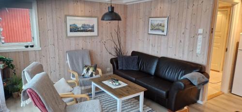 Vestvagøy House | Molobua, fantastic place by the sea