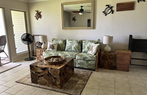 Ualapue Condo | Molokai Condo 2 Bedroom Sleeps 6