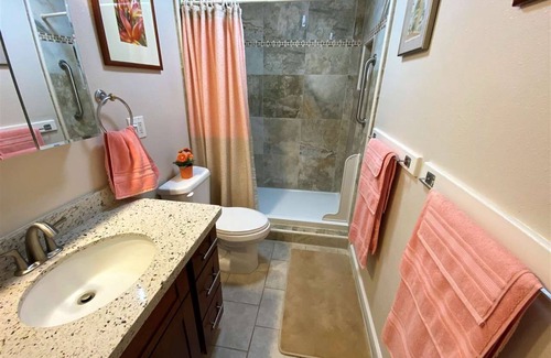 Ualapue Condo | Molokai Condo 2 Bedroom Sleeps 6