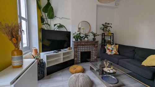 La Conception Apartment | Mon Jardin Secret Marseillais avec terrasse dans le quartier le plus cool du Monde