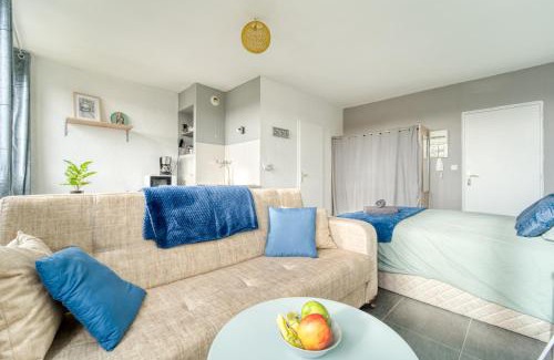 Plantieres Queuleu Apartment | Mon Rez-de-Chaussée Ville Parking Privé Un-Séjour-à-Part