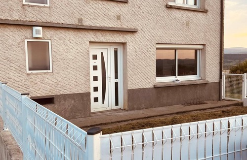 Nonette Apartment | MonacellA, T2 apartment with garden 10 min from Issoire. Comfortable and quiet.