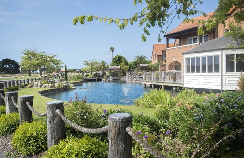 Stoke Apartment | Monaco Resort - Home to Compass Cottage