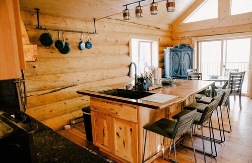 Garfield Cabin | Monarch Hideaway - Modern cabin 5 miles to slopes!