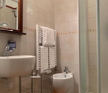 Castellinaldo House | Mongalletto