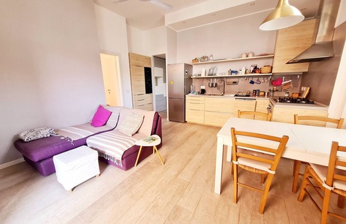 Ghisolfa Apartment | Monica and Alice's Maison Apartment with Terrace