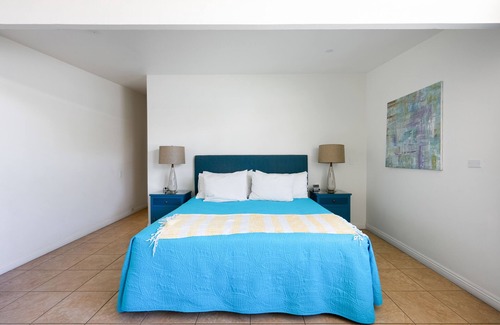 Desert Park Estates Hotel | Monkey Tree Hotel 16 by AvantStay | Stylish Hotel in Palm Springs w/Pool!