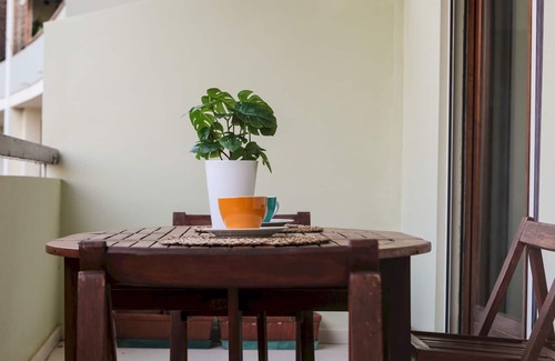 Pirri Apartment | Monreale House - Two Bedroom Apartment, Sleeps 4