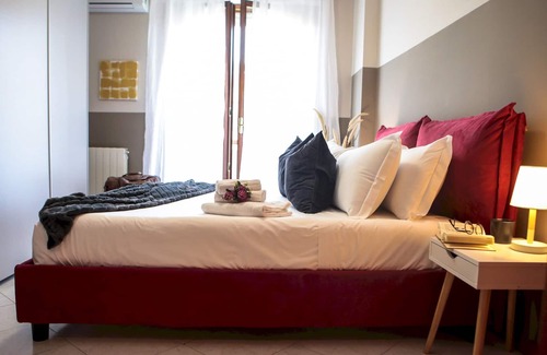 Pirri Apartment | Monreale House - Two Bedroom Apartment, Sleeps 4