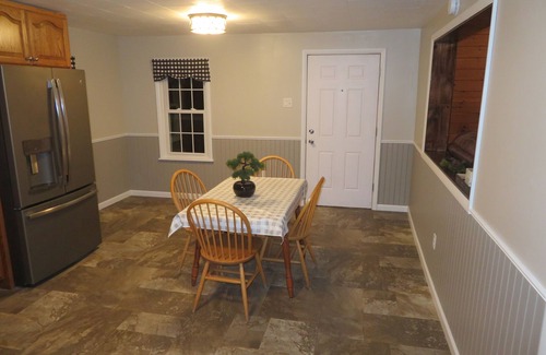 Jonestown House | Monroe Valley Guesthouse near Swatara State Park, Hershey, other attractions!