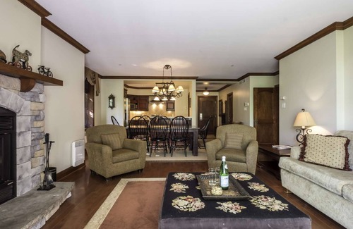 Mont-Tremblant Pedestrian Village Condo | Mont-Tremblant - Bondurant 95-02