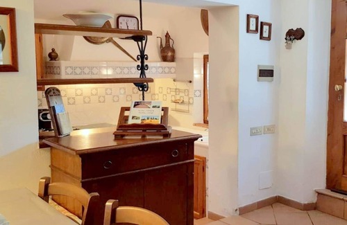 Chiusdino House | Montana Escape, Tuscan Stay