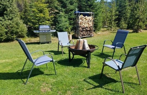 St. Regis Apartment | Montana Mountain Retreat - "Wapiti Wallow"
