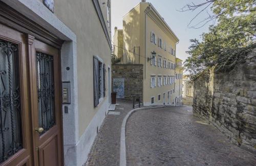 Citta Nuova-Barriera Nuova-San Vito-Citta Vecchia Apartment | Monte 21 - San Giusto