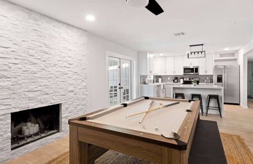 Cox Heights House | Monte Vista | Free Heated Pool | Close to Old Town