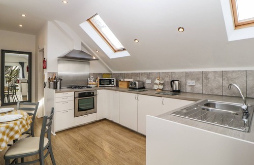 Torquay Cottage | MONTEREY MEWS, family friendly, character holiday cottage in Torquay