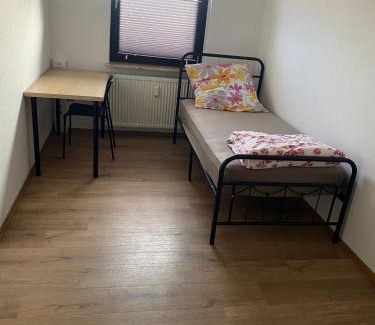 Hauneck Hostel | Monteur und Ferienzimmer Kühltau
