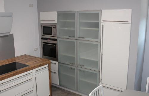 Isenbuttel Apartment | Monteurwohnung Ferienwohnung Rose in Isenbüttel Nähe Gifhorn, Wolfsburg, Braunschweig