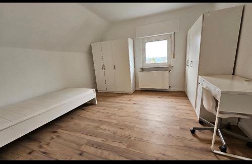 Siegen House | Monteurzimmer - Privatzimmer Unterkunft Siegen zentrale Lage mit Ausblick