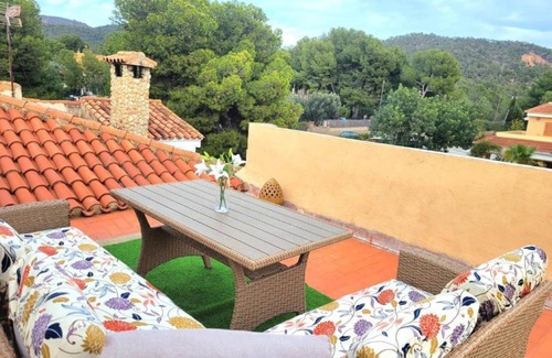 Olocau Villa | Montevistas Retreat - Cycling, Hiking, Relaxation , Yoga, 25 Minutes Valencia