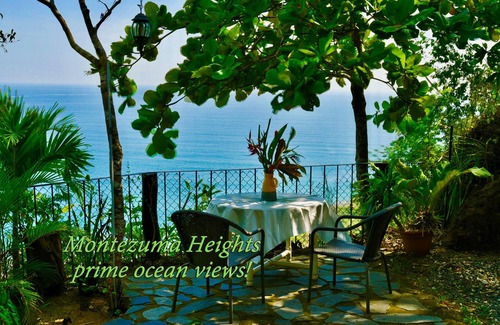 Montezuma Cottage | Montezuma Heights the cute Mariposa Cottage, into the great wide open. Sleeps 2