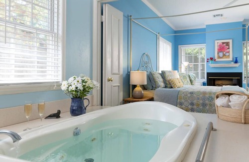 Norman Bed & Breakfast | Montford Inn & Cottages