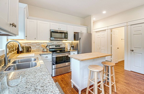 Montgomery Cottage | Montgomery Cottage w/Fenced Yard < 1 Mi to Lakes!