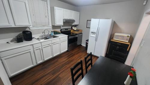 Hadley - Washington House | Monthly Rental Cottage near Nashville-Downtown