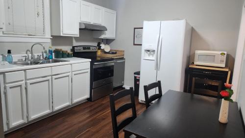 Hadley - Washington House | Monthly Rental Cottage near Nashville-Downtown