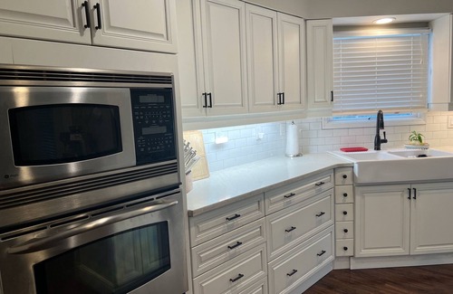 St. Cloud House | Monthly Rental: Lakeshore Home w/Private Pool. Easy access to Theme Parks.