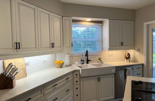 St. Cloud House | Monthly Rental: Lakeshore Home w/Private Pool. Easy access to Theme Parks.