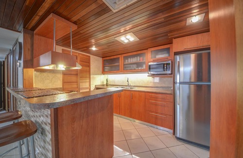 Isla Verde Condo | MONTHLY RENTALS WELCOME at a discounted rate. Inquire within.