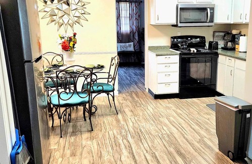 Oak Hill House | Monthly Stay+ Cozy 2br/1bath West Jax/Orange Park
