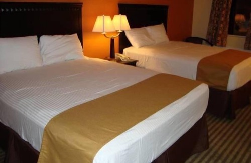 Leesville Hotel | Montigo Inn
