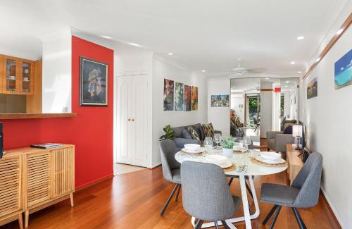 Airlie Beach Apartment | Montipora Unit 3 - In the heart of Airlie, wi-fi and Netflix
