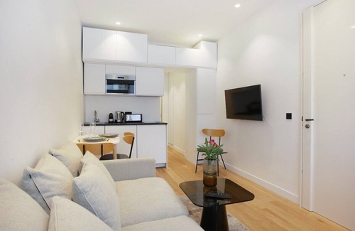 Notre Dame Apartment | Montmorency Center of Paris Le Marais Beaubourg