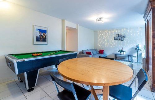 Montmorency Apartment | Montmorency Garden Billiards near Paris