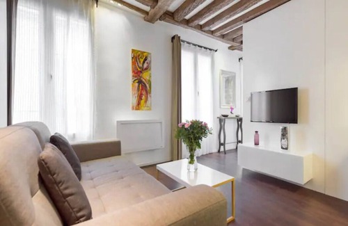 Quartier du Mail Apartment | MONTORGUEIL CHARMING APARTMENT